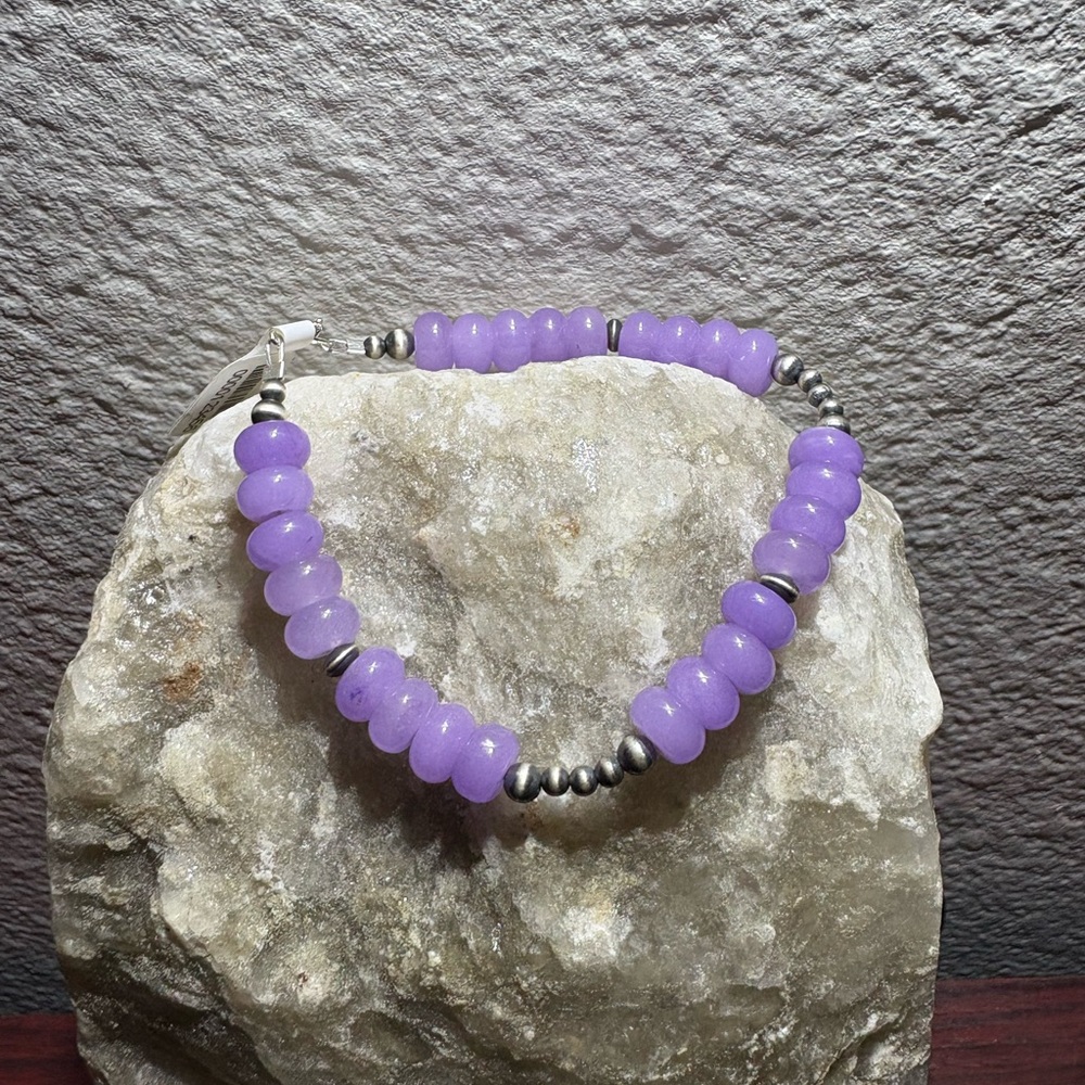 Purple Jade Bracelet with Navajo Pearls Accents